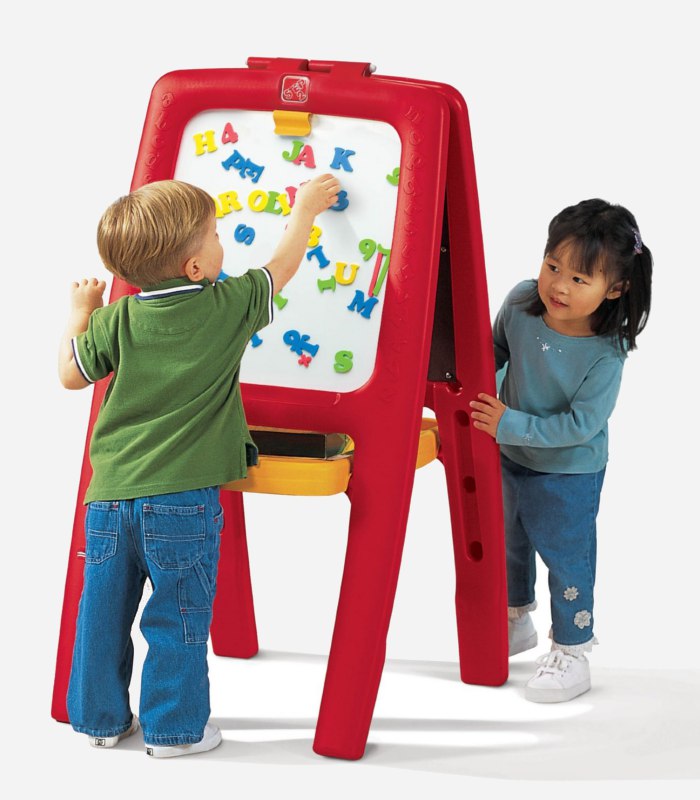 Best easels for toddlers: Step2 Easel for Two 