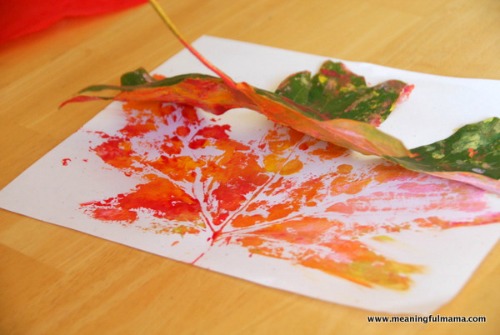 fall craft projects for kids - leaf-prints