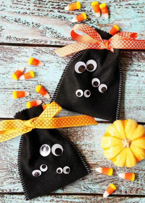 5 Fab Ways to DIY Your Halloween Goody Bags This Year