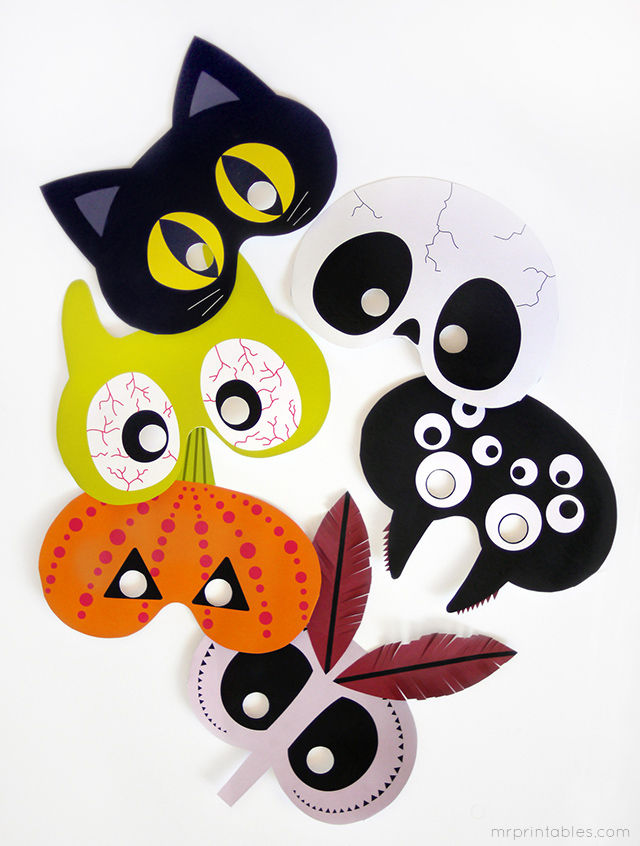 Aren't these printable Halloween masks adorable? Just one of 10 cute Halloween craft ideas for the kids. Come check out the rest.