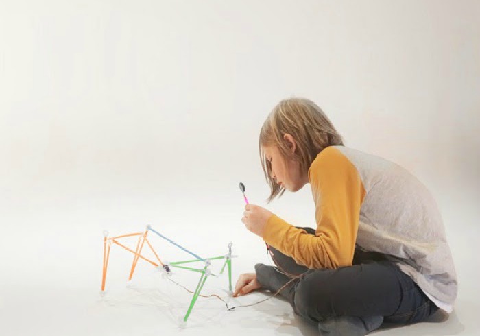 How to make robots... from drinking straws and a Quirkbot | KidsLoveThisStuff.com