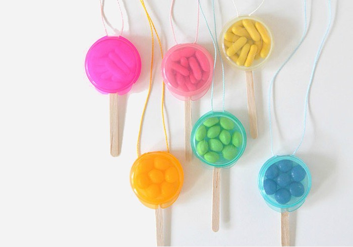 DIY Candy Necklace Lollipops: A Sweet and Easy Party Favor Idea