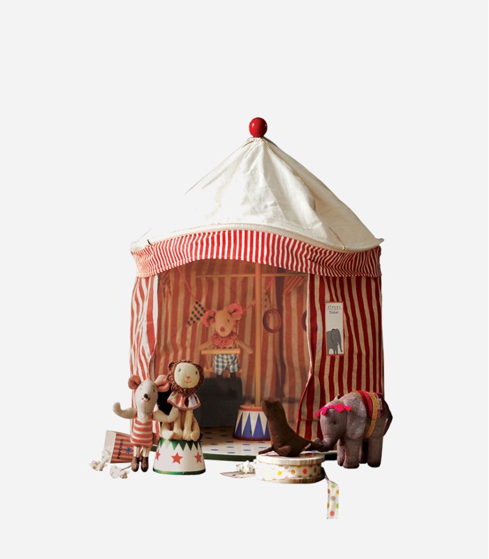 An adorable collection of circus toys with oodles of whimsical charm. Bound to be popular with big top loving fans aged three years and up.