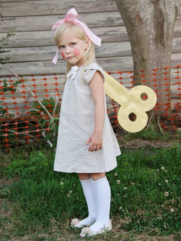 Non Scary Kids Halloween Costumes To DIY The Wind Up Doll Costume 