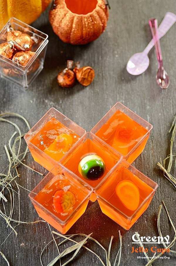 Spooky halloween desserts for kids - creepy jello cups