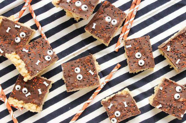 Creepy halloween desserts for kids - sticky sweet rice krispie treats