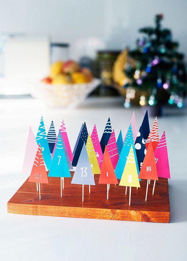 How many sleeps left until Christmas? 11 stylish DIY advent calendars to help you start the countdown the Christmas via Hello Happy Studio.