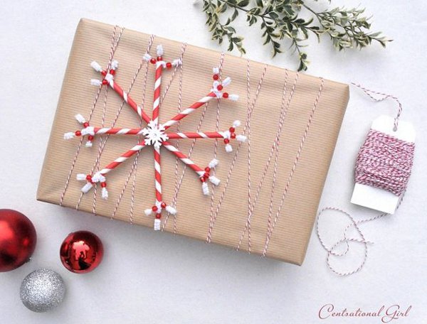 Make your own gift wrap - straw snowflake gift topper