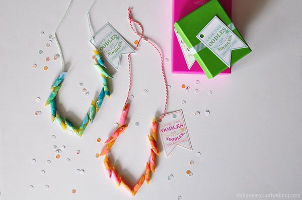 Valentine craft ideas for kids - valentines pasta necklace