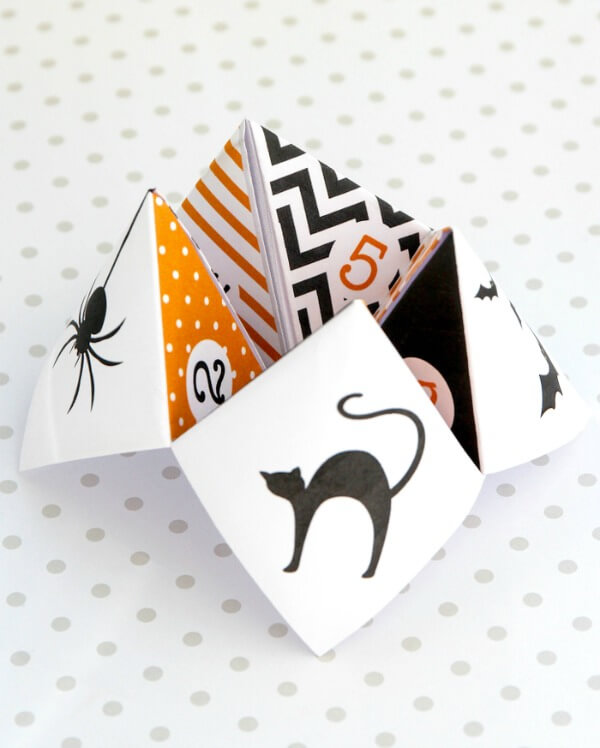 Halloween Cootie Catcher (via Lil Luna)